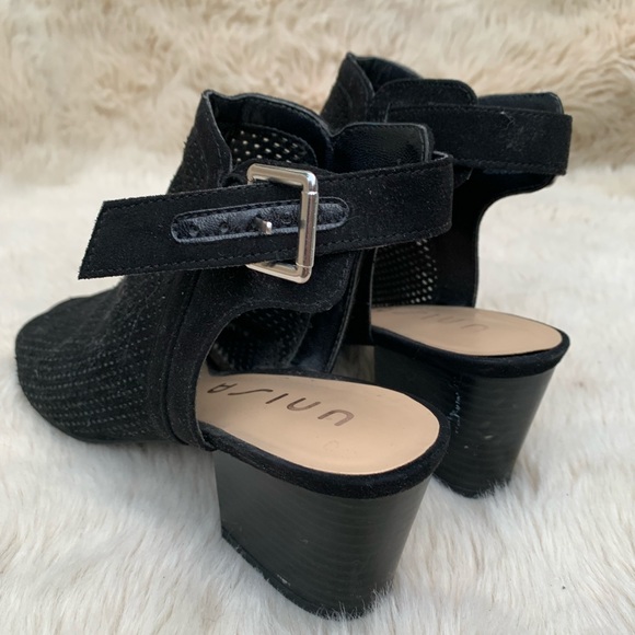 Unisa Black Chunky Heel Open toe buckle size 7.5 - Picture 6 of 12